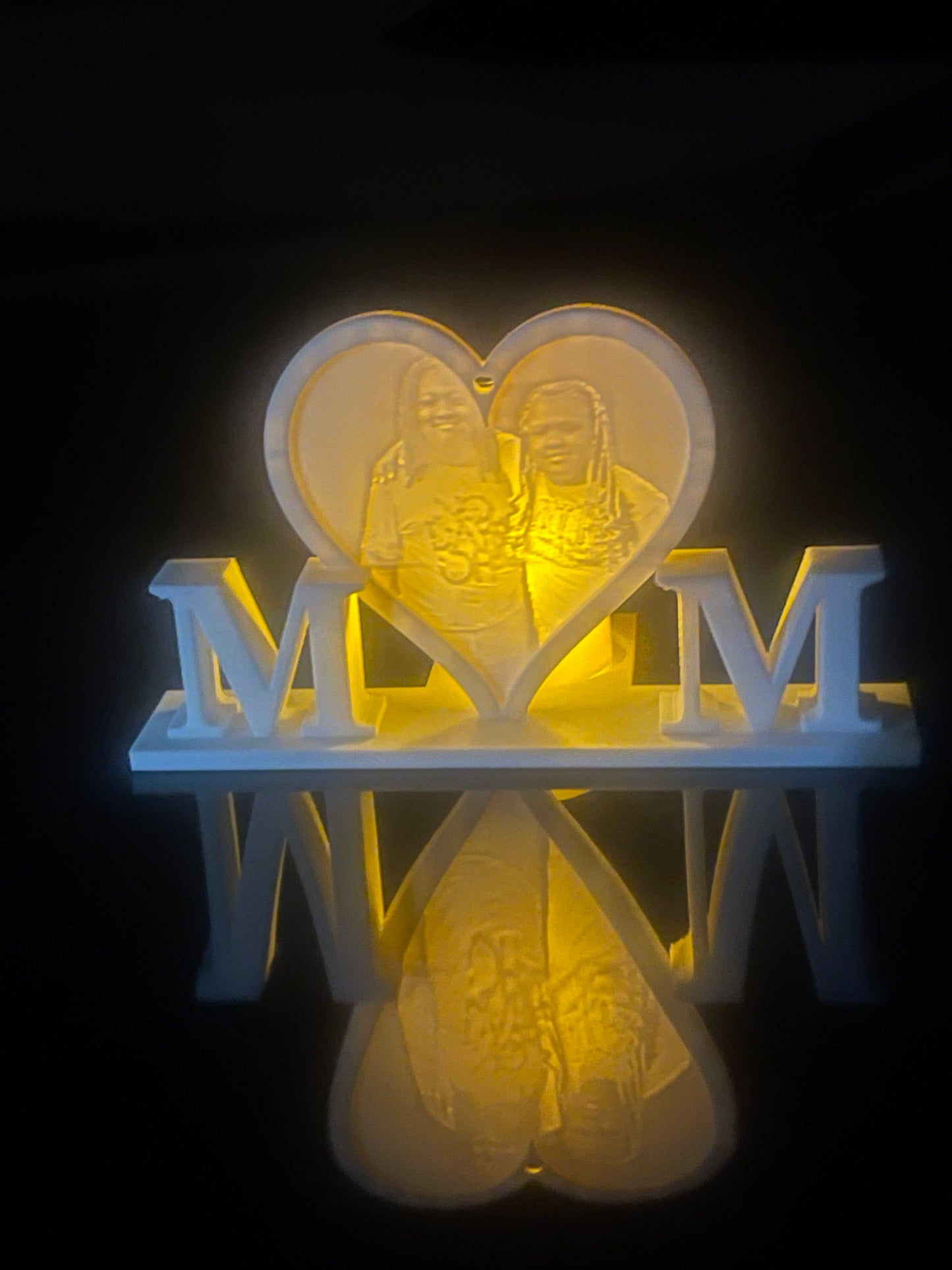 3D Printed Personalized MOM Lithophane Light Display