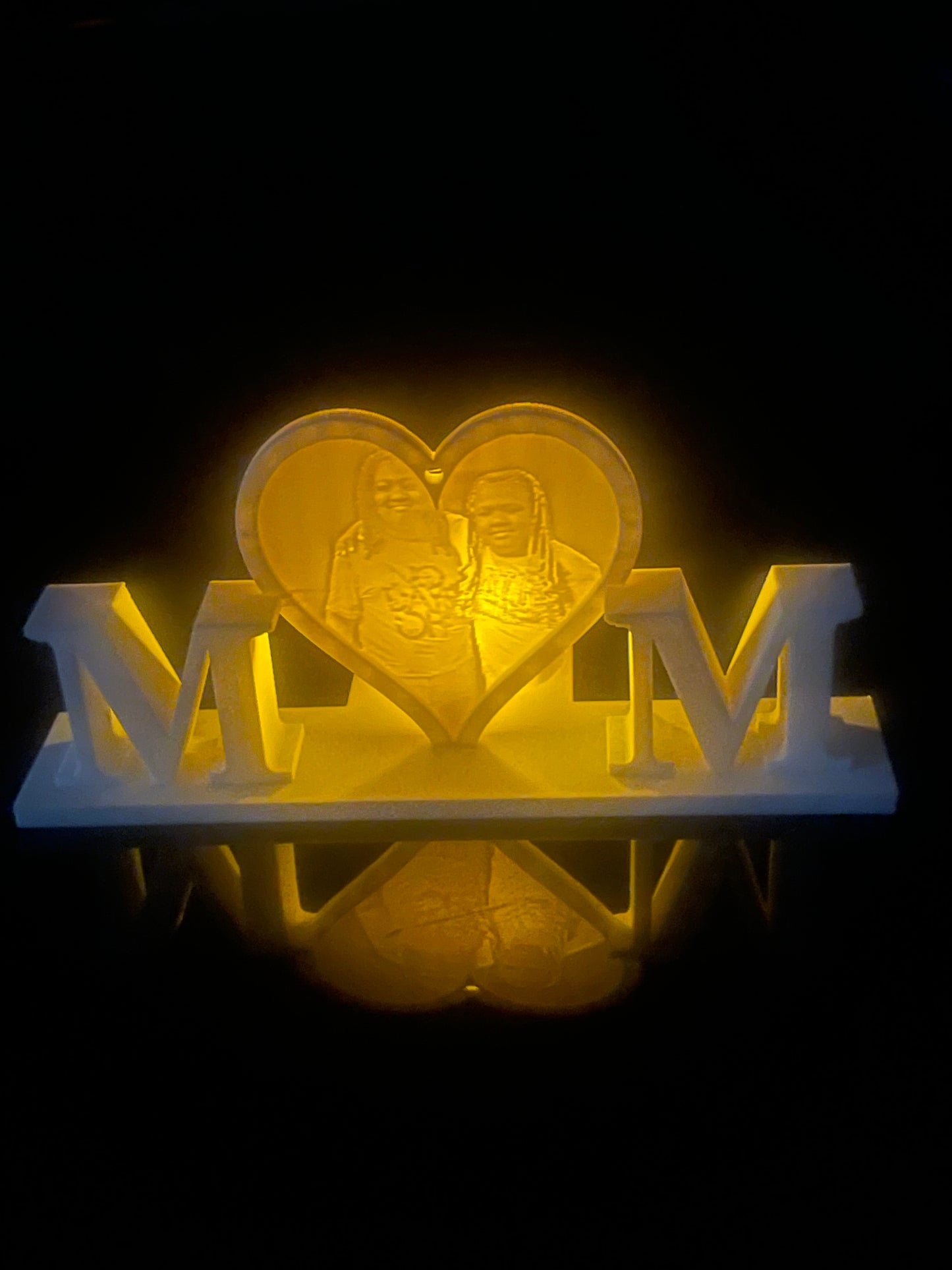 3D Printed Personalized MOM Lithophane Light Display